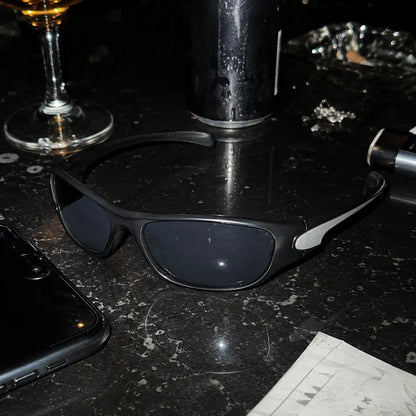 Okulary AFTERSET CORE na twarz, czarne oprawki, stylowy design i nowoczesny wygląd, idealne do codziennego użytku