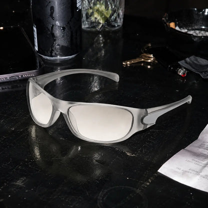 Okulary marki AFTERSET CORE na twarzy, nowoczesny design, stylowe oprawki, idealne na co dzień.